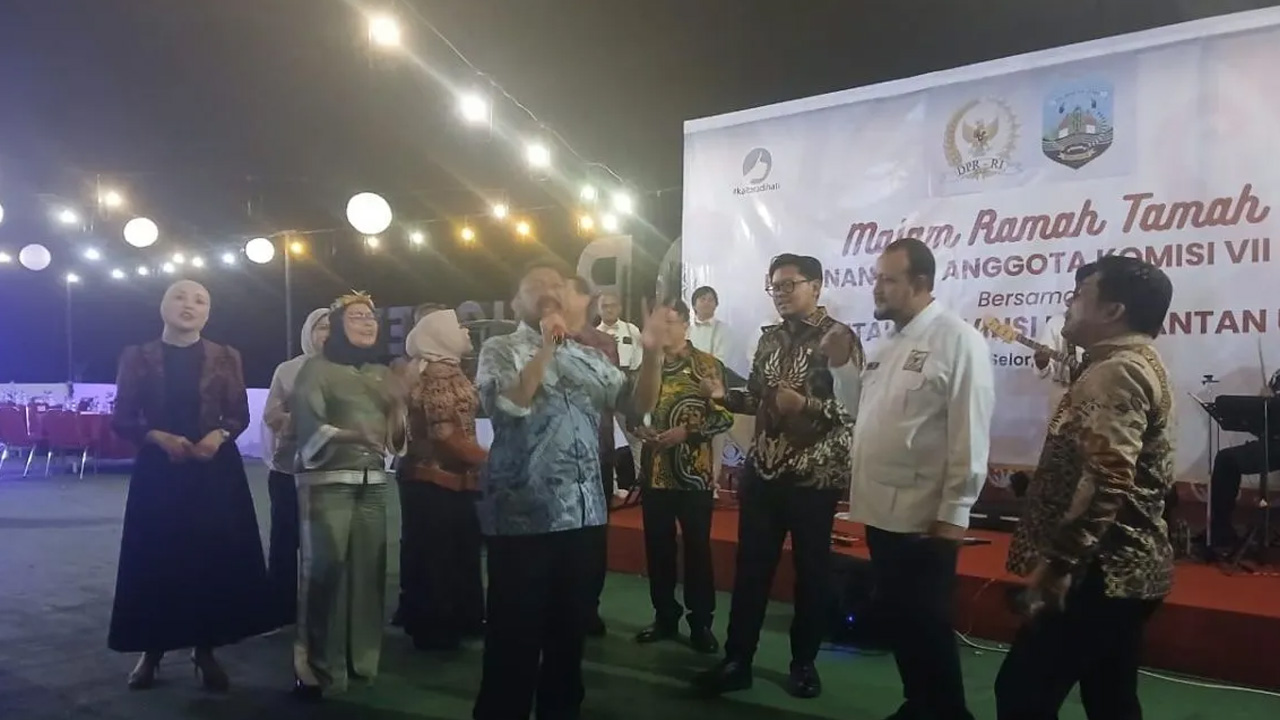 Jamal Mirdad sumbangkan dua lagu saat kunker Komisi VII ke Kaltara