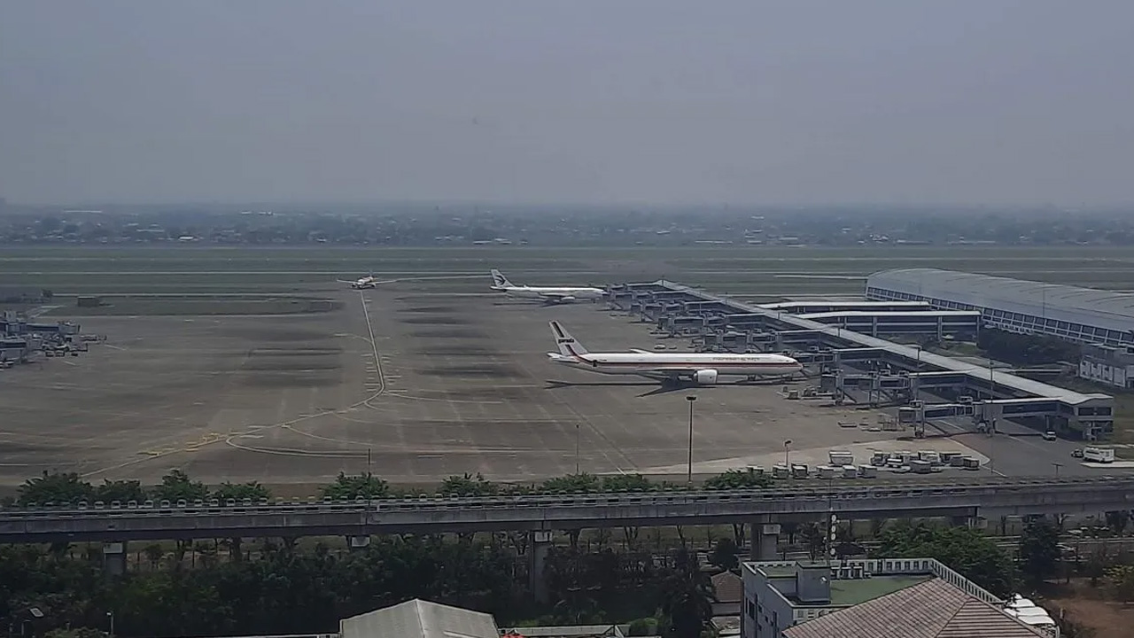 Airnav: 21 penerbangan di Bandara Soetta terganggu akibat layangan