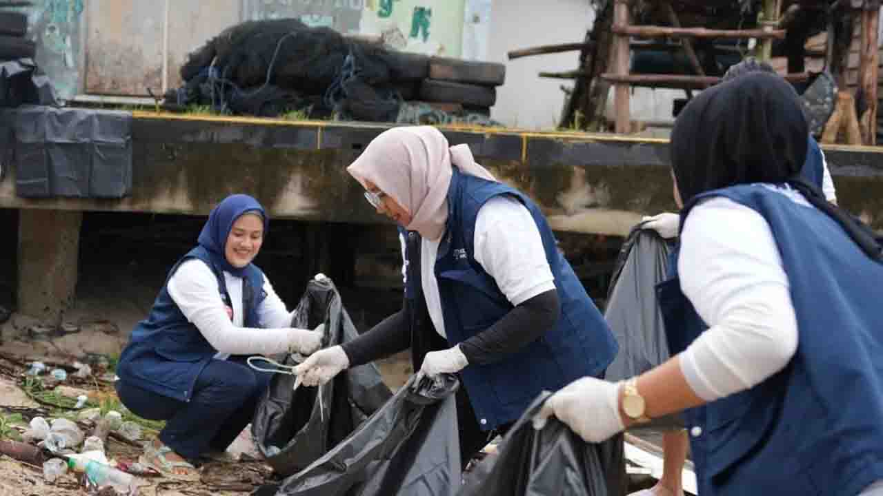 Relawan Bakti BUMN memperingati HUT RI lewat konservasi ekosistem laut