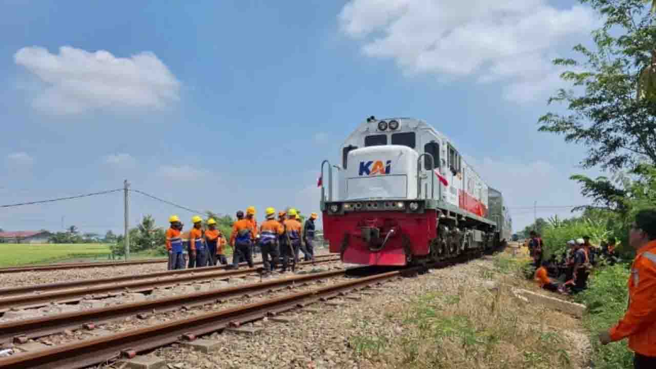 KAI merampungkan evakuasi KA Argo Bromo Anggrek anjlok di Subang
